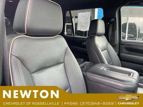 Used 2024 GMC Yukon SLT RWD image 24