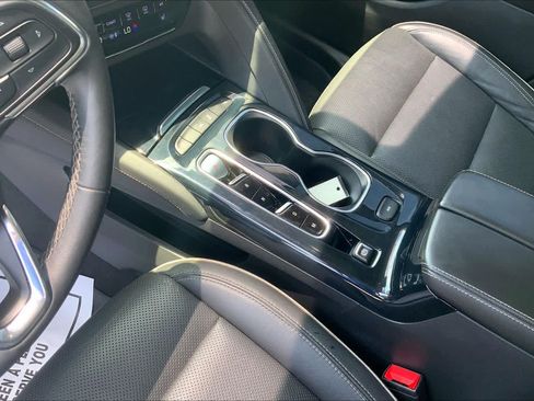 Used 2021 Buick Envision Essence w/ Sport Touring Package FWD image 17