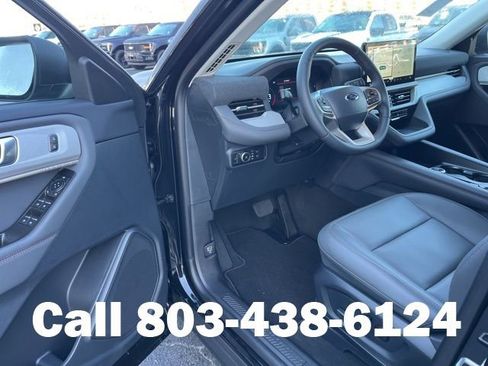 New 2026 Ford Explorer Active w/ Active Comfort Package image 5