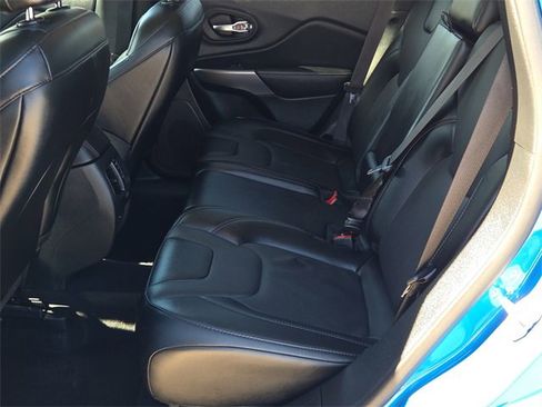 Used 2022 Jeep Cherokee Latitude Lux image 16