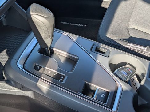 Certified 2025 Subaru Crosstrek 2.5i Premium AWD/4WD image 8
