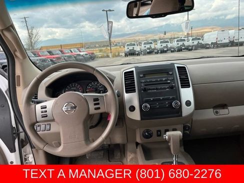 Used 2012 Nissan Frontier SV w/ SV Premium Utility Pkg AWD/4WD image 17