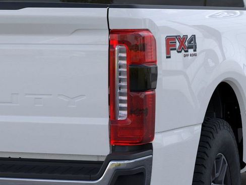 New 2026 Ford F250 Lariat w/ Lariat Premium Package image 22