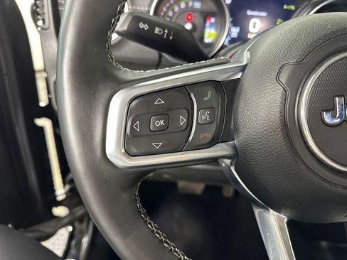 Used 2022 Jeep Wrangler Unlimited Sahara w/ Cold Weather Group image 15