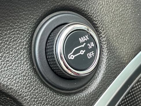 Used 2024 Buick Enclave Essence w/ Experience Buick Package AWD/4WD image 18