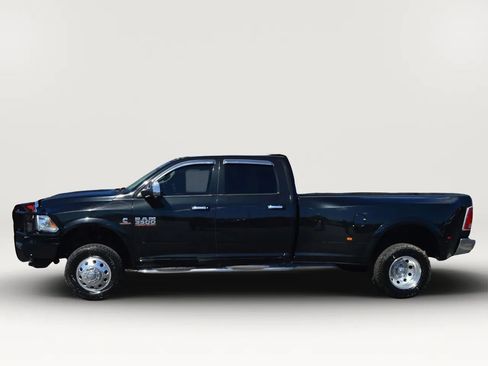 Used 2018 RAM 3500 Laramie w/ Convenience Group AWD/4WD image 5