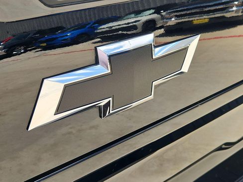 Certified 2025 Chevrolet Silverado 1500 ZR2 w/ Technology Package AWD/4WD image 12