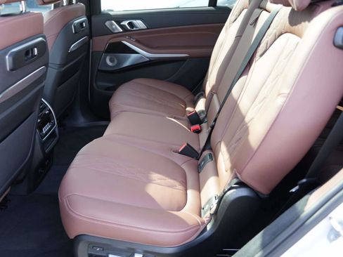 Used 2024 BMW X7 xDrive40i w/ Executive Package image 11