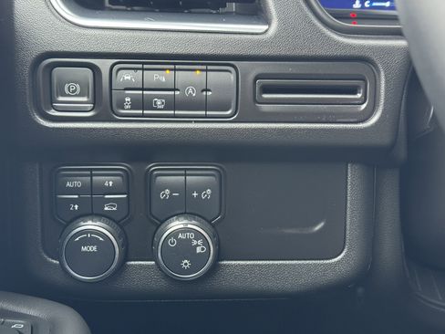 Certified 2023 Chevrolet Tahoe LT w/ Luxury Package image 33