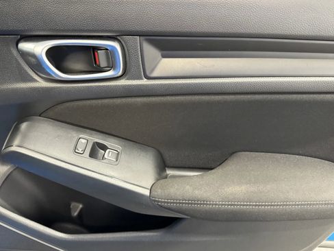 Used 2022 Honda Civic Sport image 6