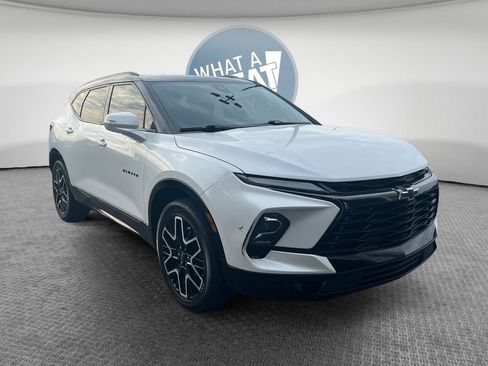 Used 2023 Chevrolet Blazer RS w/ Driver Confidence II Package FWD image 1