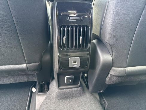 New 2025 Jeep Compass Latitude w/ Altitude Special Edition image 21