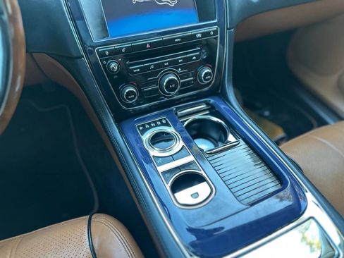 Used 2011 Jaguar XJ L Supercharged image 57