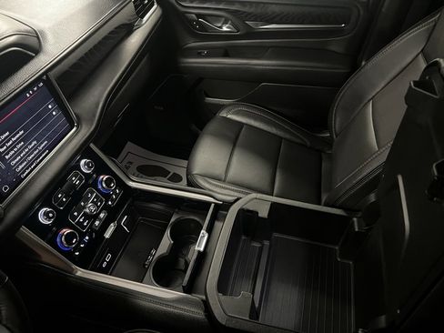 Used 2024 GMC Yukon Denali image 42