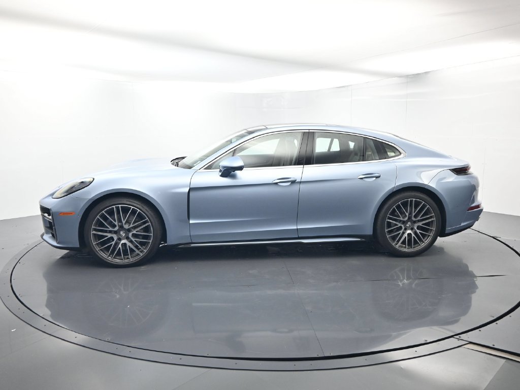 Certified 2026 Porsche Panamera RWD image 2