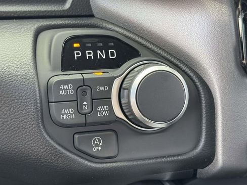 New 2026 RAM 1500 4x4 Crew Cab image 7