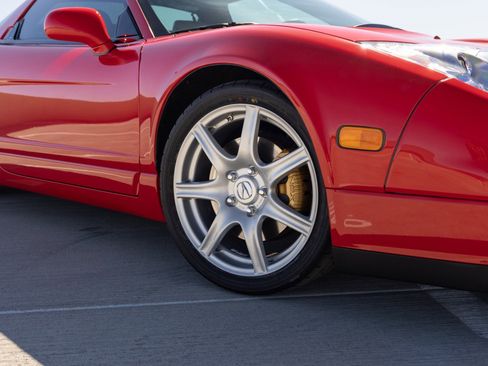 Used 2005 Acura NSX T image 18
