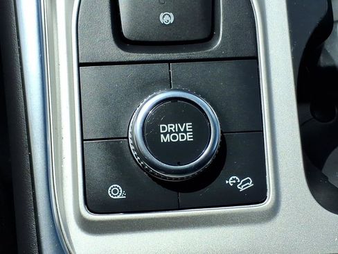 Certified 2023 Ford Explorer XLT w/ Equipment Group 202A AWD/4WD image 20