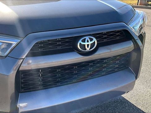 Used 2016 Toyota 4Runner SR5 image 30