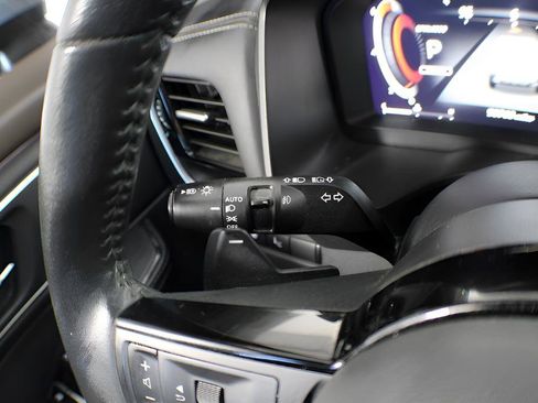 Used 2021 Nissan Rogue Platinum image 17