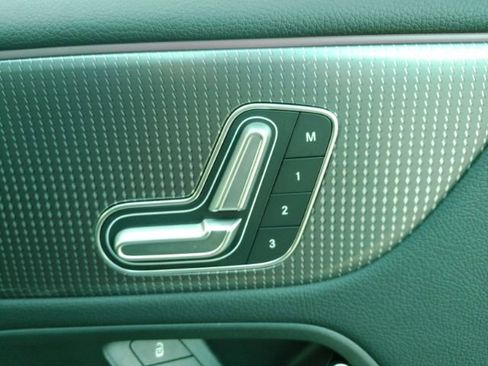 Used 2023 Mercedes-Benz EQB 300 4MATIC w/ Pinnacle Package image 20