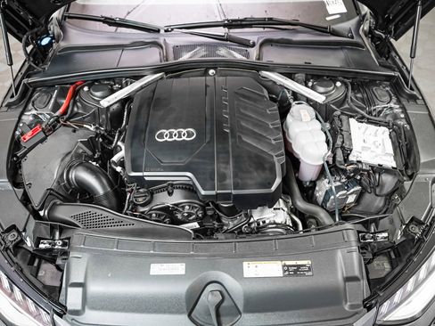 Used 2023 Audi A4 2.0T Premium w/ Convenience Package image 4