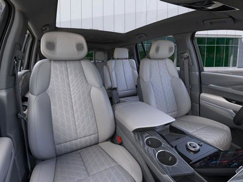 Used 2026 Cadillac Escalade IQ Luxury 1 w/ LPO, Floor Liner Package image 40