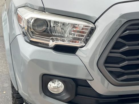 Certified 2020 Toyota Tacoma TRD Sport image 8