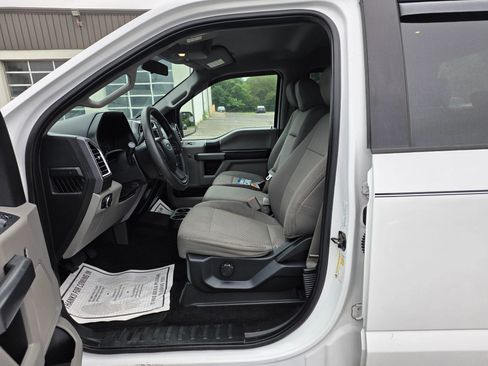 Used 2016 Ford F150 XLT AWD/4WD image 16