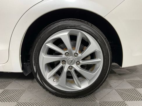 Used 2018 Acura ILX w/ AcuraWatch Plus Package FWD image 10