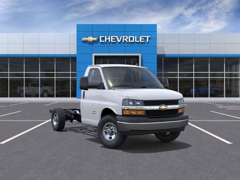 New 2025 Chevrolet Express 3500 w/ Power Convenience Package RWD image 30
