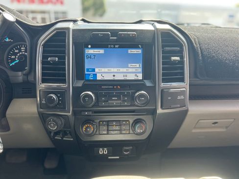 Used 2018 Ford F150 XLT w/ Equipment Group 302A Luxury AWD/4WD image 17