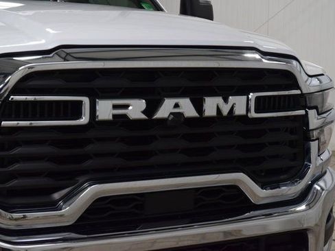 Used 2026 RAM 3500 Tradesman w/ Chrome Appearance Group AWD/4WD image 5