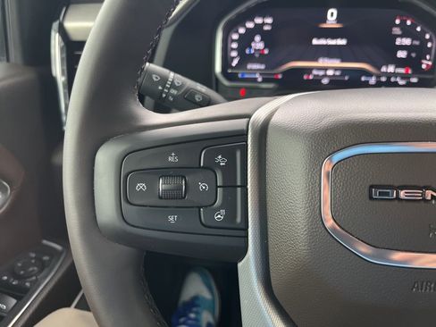 Used 2024 GMC Sierra 2500 Denali w/ Denali Reserve Package image 16