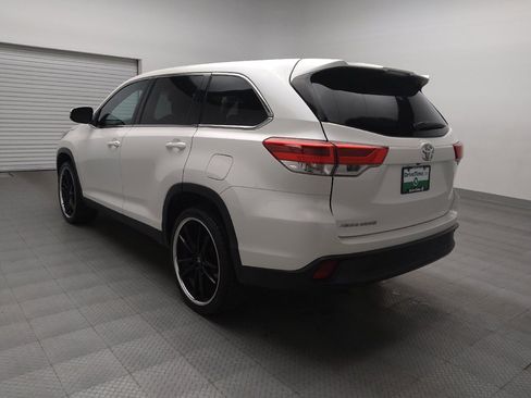 Used 2019 Toyota Highlander LE image 5