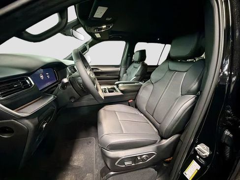 New 2026 Jeep Grand Wagoneer Limited AWD/4WD image 23