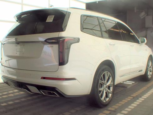 Used 2020 Cadillac XT6 Sport w/ Platinum Package AWD/4WD image 4