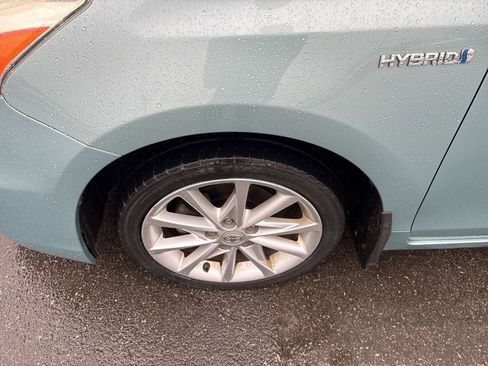 Used 2014 Toyota Prius V Three image 8