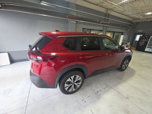 Used 2023 Nissan Rogue SV AWD/4WD image 3