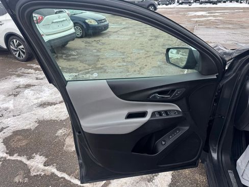 Used 2019 Chevrolet Equinox Premier image 15