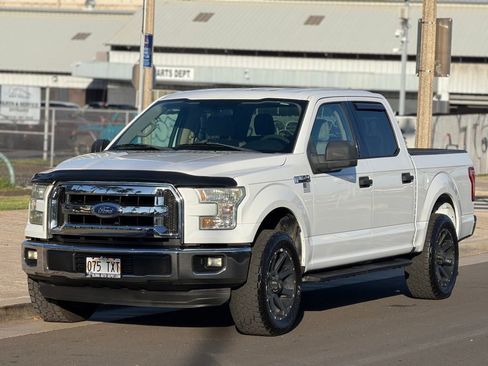 Used 2016 Ford F150 XLT w/ Trailer Tow Package RWD image 1