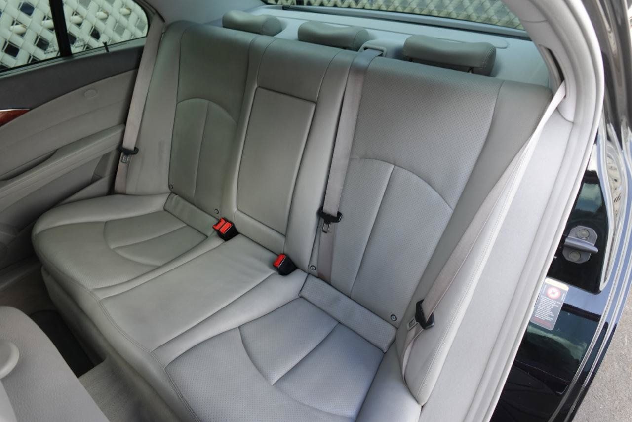 Used 2005 Mercedes-Benz E 320 Sedan image 15