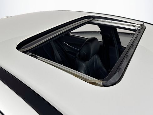 Used 2019 Mercedes-Benz E 300 image 21