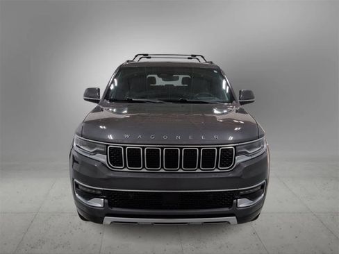 Used 2022 Jeep Wagoneer Series III w/ Premium Group I image 3