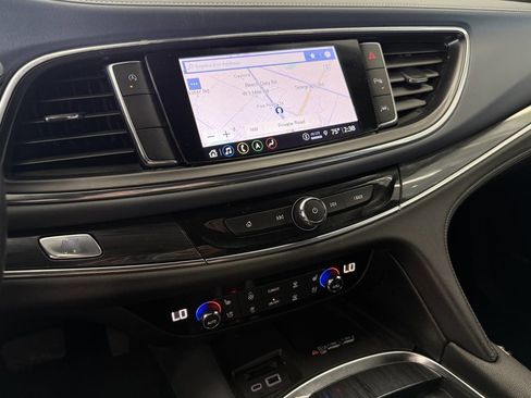 Used 2024 Buick Enclave Premium image 57