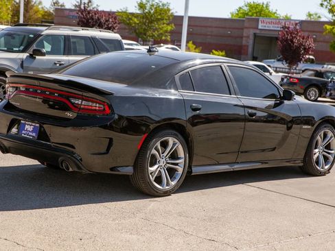 Used 2022 Dodge Charger R/T RWD image 5