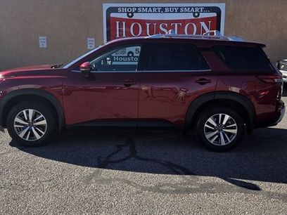 Used 2023 Nissan Pathfinder SL