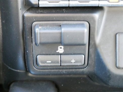 Used 2019 GMC Sierra 1500 SLT w/ SLT Premium Package image 23