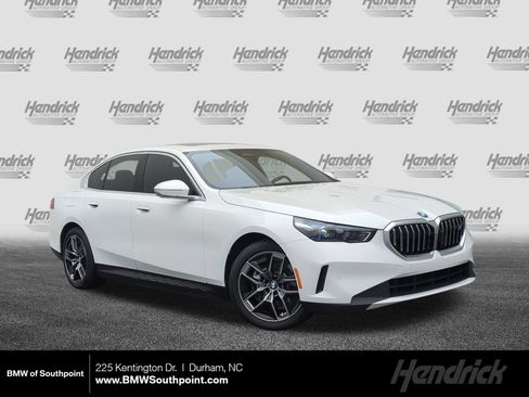 Used 2026 BMW i5 M60 w/ Premium Package RWD image 1
