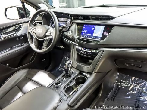 Certified 2025 Cadillac XT5 Premium Luxury AWD/4WD image 26